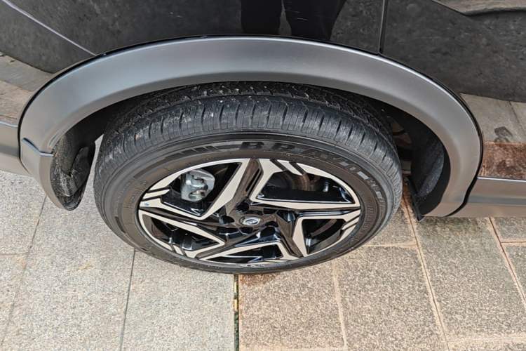 Used Nissan Qashqai 2025 Facelifted Honor 2.0L CVT XV+ Leading Edition Right Rear Wheel Hub