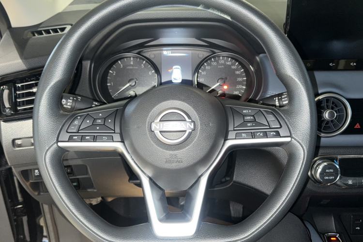 Used Nissan Qashqai 2025 Honor 2.0L CVT XV Genuine Edition Steering Wheel