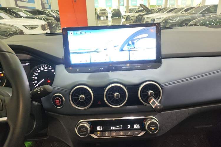 Used Nissan Qashqai 2025 Honor 2.0L CVT XV+ Leading Edition Audio And AC Panel
