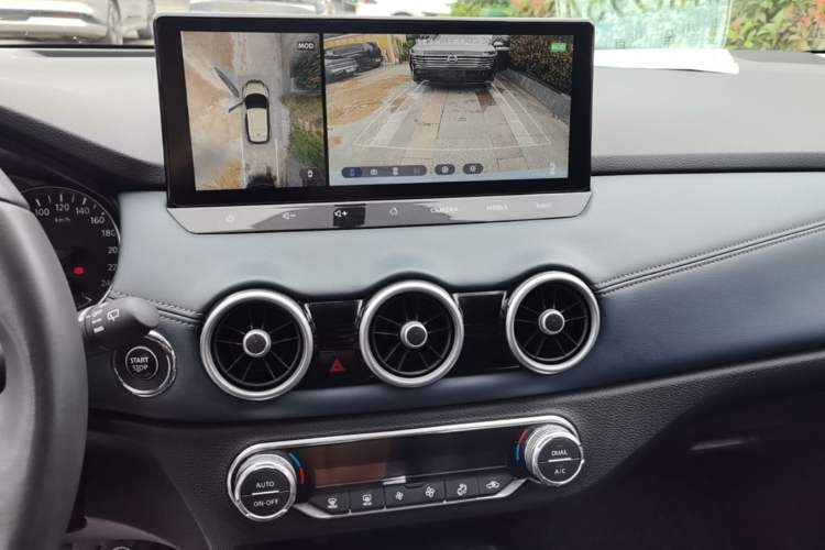 Used Nissan Qashqai 2025 Honor 2.0L CVT XV+ Leading Edition Audio And AC Panel