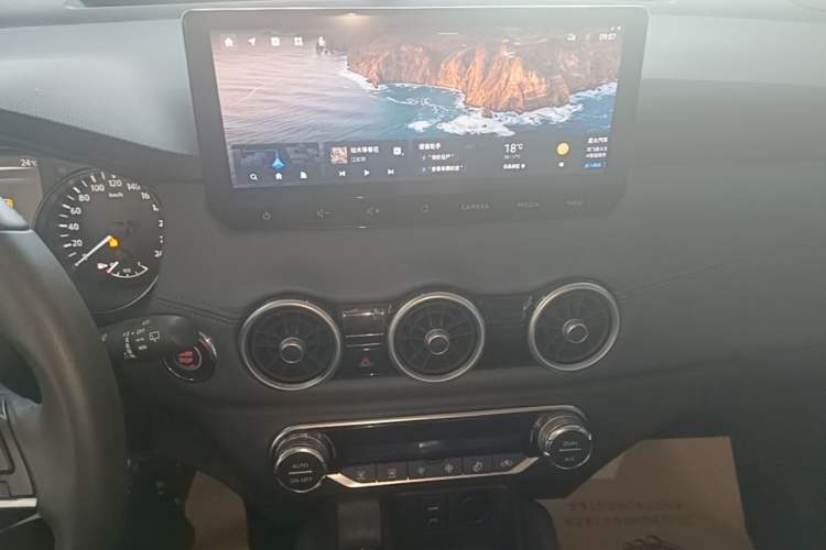 Used Nissan Qashqai 2025 Honor 2.0L CVT XV+ Leading Edition Audio And AC Panel