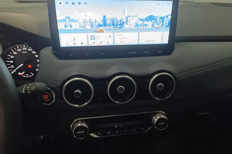 Used Nissan Qashqai 2025 Honor 2.0L CVT XV+ Leading Edition Audio And AC Panel