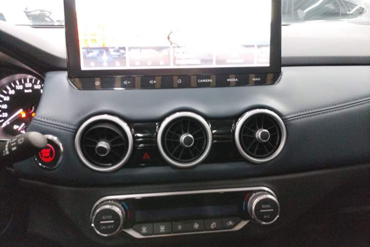 Used Nissan Qashqai 2025 Honor 2.0L CVT XV+ Leading Edition Audio And AC Panel