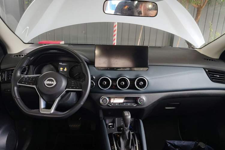 Used Nissan Qashqai 2025 Honor 2.0L CVT XV+ Leading Edition Center Console