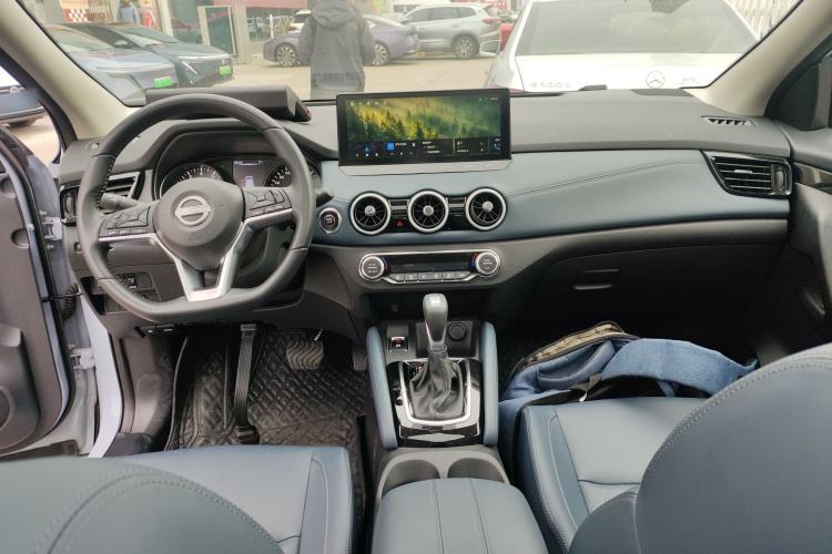 Used Nissan Qashqai 2025 Honor 2.0L CVT XV+ Leading Edition Center Console