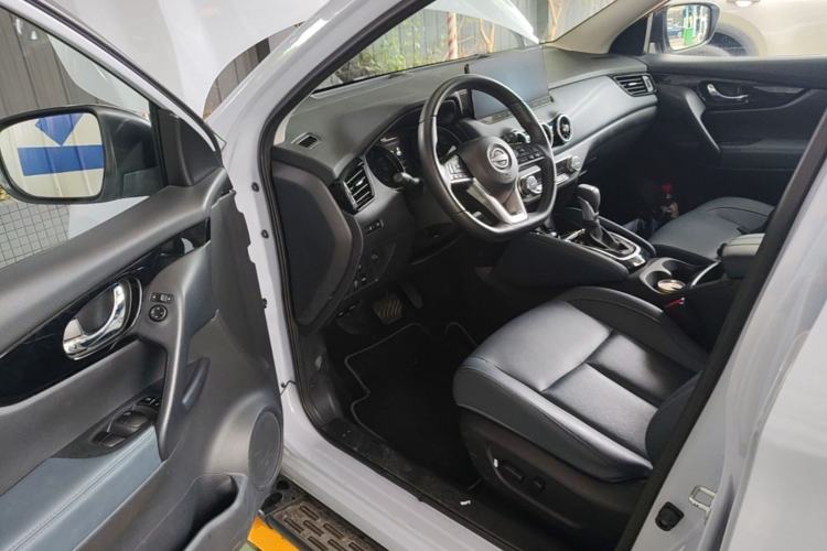 Used Nissan Qashqai 2025 Honor 2.0L CVT XV+ Leading Edition Driver Seat