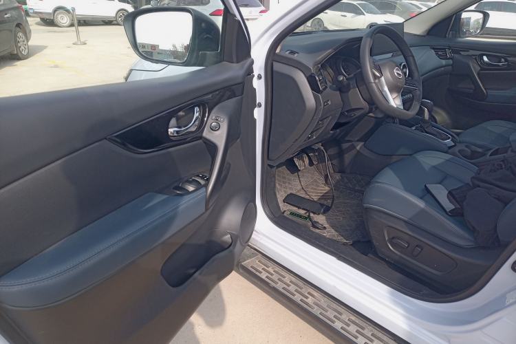 Used Nissan Qashqai 2025 Honor 2.0L CVT XV+ Leading Edition Driver Seat