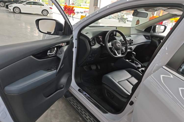 Used Nissan Qashqai 2025 Honor 2.0L CVT XV+ Leading Edition Driver Seat