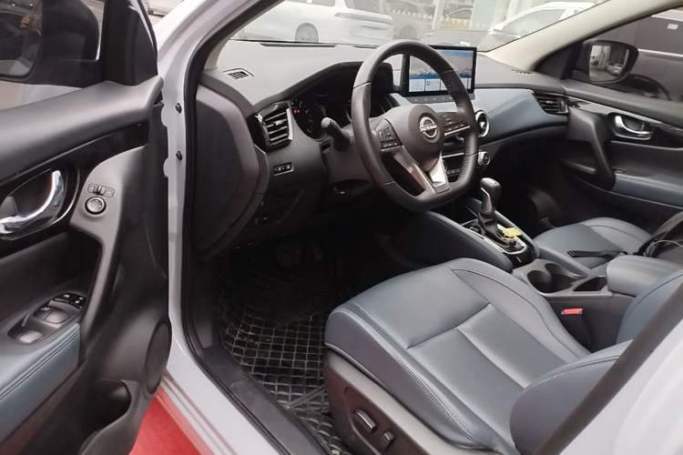 Used Nissan Qashqai 2025 Honor 2.0L CVT XV+ Leading Edition Driver Seat