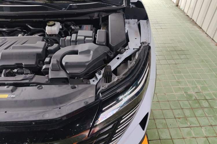 Used Nissan Qashqai 2025 Honor 2.0L CVT XV+ Leading Edition Engine Bay Left