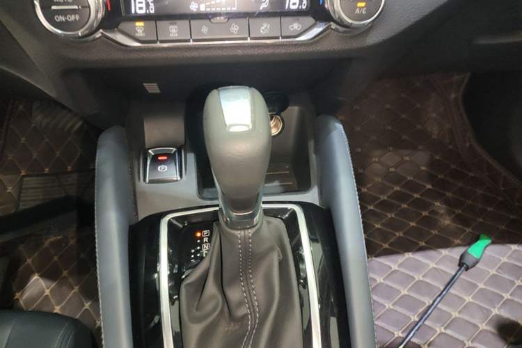 Used Nissan Qashqai 2025 Honor 2.0L CVT XV+ Leading Edition Gear Lever