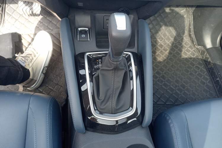 Used Nissan Qashqai 2025 Honor 2.0L CVT XV+ Leading Edition Gear Lever