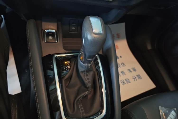 Used Nissan Qashqai 2025 Honor 2.0L CVT XV+ Leading Edition Gear Lever
