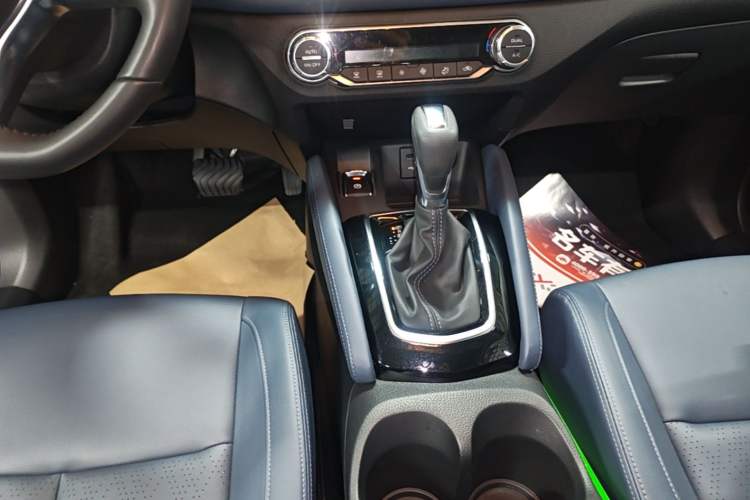 Used Nissan Qashqai 2025 Honor 2.0L CVT XV+ Leading Edition Gear Lever