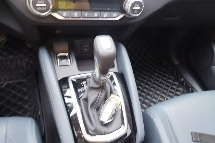 Used Nissan Qashqai 2025 Honor 2.0L CVT XV+ Leading Edition Gear Lever