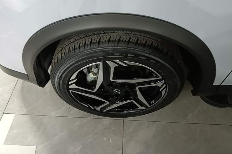 Used Nissan Qashqai 2025 Honor 2.0L CVT XV+ Leading Edition Left Front Wheel Hub