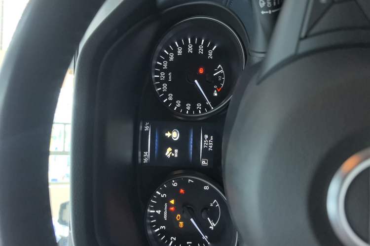Used Nissan Qashqai 2025 Honor 2.0L CVT XV+ Leading Edition Odometer Close Up