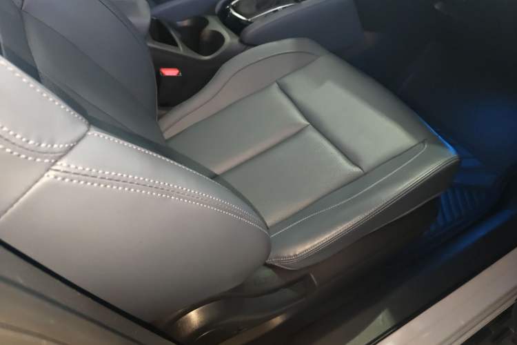 Used Nissan Qashqai 2025 Honor 2.0L CVT XV+ Leading Edition Right Front Seat