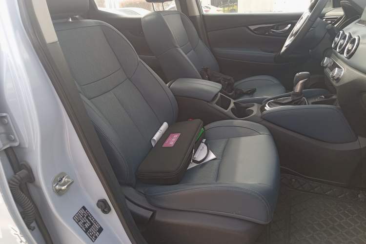 Used Nissan Qashqai 2025 Honor 2.0L CVT XV+ Leading Edition Right Front Seat