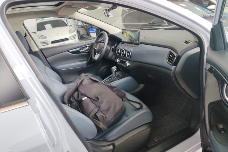 Used Nissan Qashqai 2025 Honor 2.0L CVT XV+ Leading Edition Right Front Seat