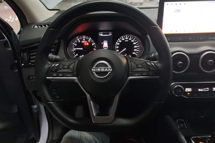 Used Nissan Qashqai 2025 Honor 2.0L CVT XV+ Leading Edition Steering Wheel