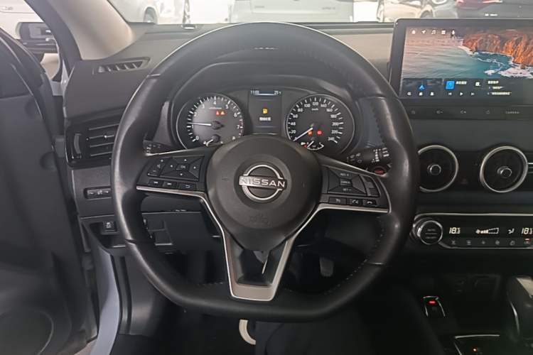 Used Nissan Qashqai 2025 Honor 2.0L CVT XV+ Leading Edition Steering Wheel
