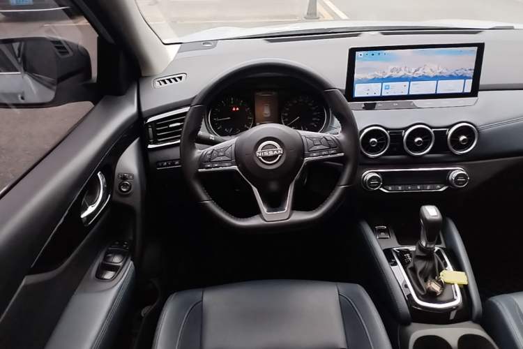 Used Nissan Qashqai 2025 Honor 2.0L CVT XV+ Leading Edition Steering Wheel