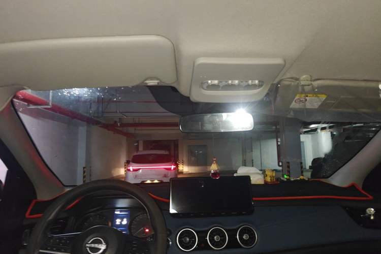 Used Nissan Qashqai 2025 Honor 2.0L CVT XV Genuine Edition Headliner