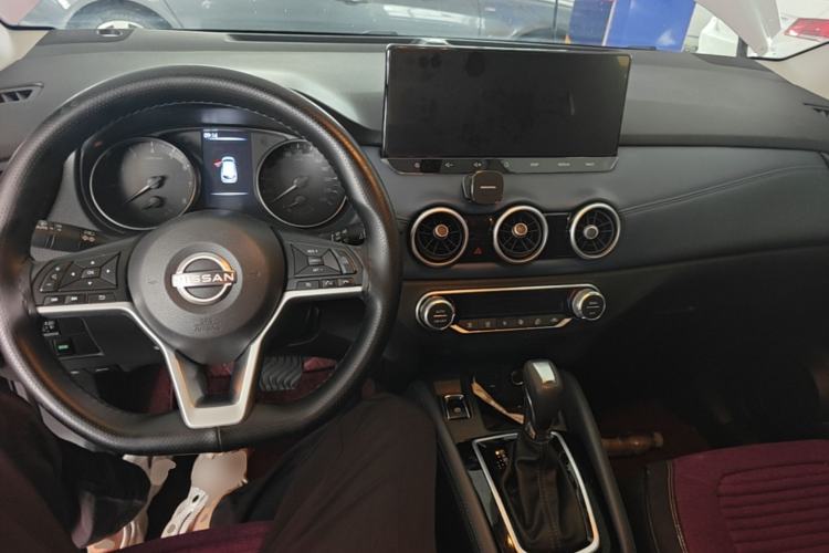 Used Nissan Qashqai 2025 Honor 2.0L CVT XV Genuine Edition Center Console