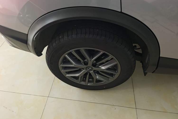 Used Nissan Qashqai 2025 Honor 2.0L CVT XV Genuine Edition Right Rear Wheel Hub