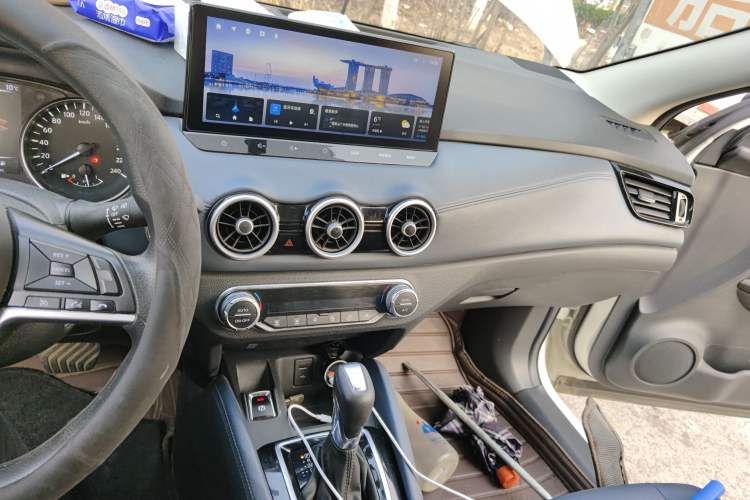 Used Nissan Qashqai 2025 Honor 2.0L CVT XV Genuine Edition Audio And AC Panel
