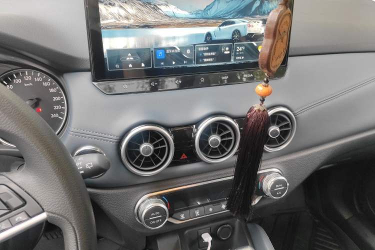 Used Nissan Qashqai 2025 Honor 2.0L CVT XV Genuine Edition Audio And AC Panel