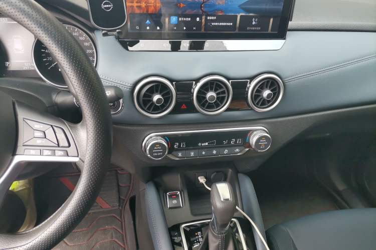 Used Nissan Qashqai 2025 Honor 2.0L CVT XV Genuine Edition Audio And AC Panel