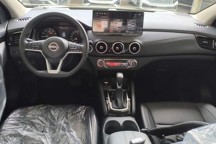 Used Nissan Qashqai 2025 Facelifted Honor 2.0L CVT XV Genuine Edition Center Console