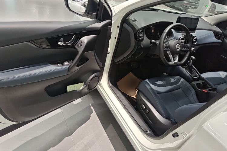 Used Nissan Qashqai 2025 Honor 2.0L CVT XV+ Leading Edition Driver Seat