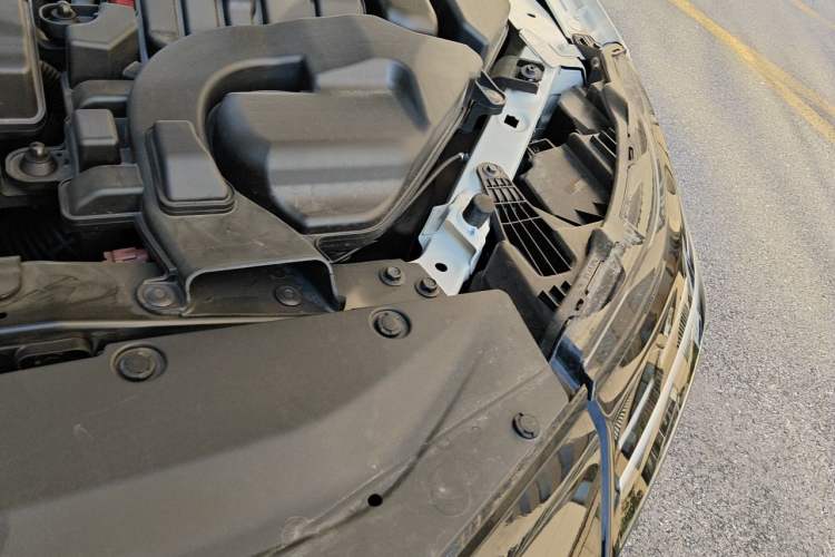 Used Nissan Qashqai 2025 Facelifted Honor 2.0L CVT XV+ Leading Edition Engine Bay Left