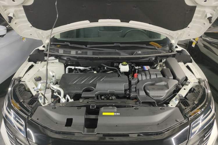 Used Nissan Qashqai 2025 Honor 2.0L CVT XV+ Leading Edition Engine Bay