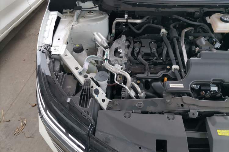 Used Nissan Qashqai 2025 Honor 2.0L CVT XV Genuine Edition Engine Bay Right