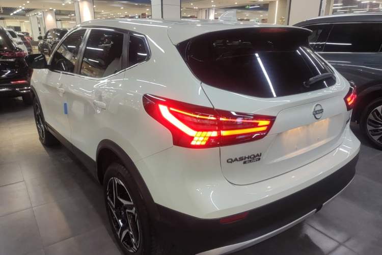 Used Nissan Qashqai 2025 Facelifted Honor 2.0L CVT XV+ Leading Edition Exterior 2