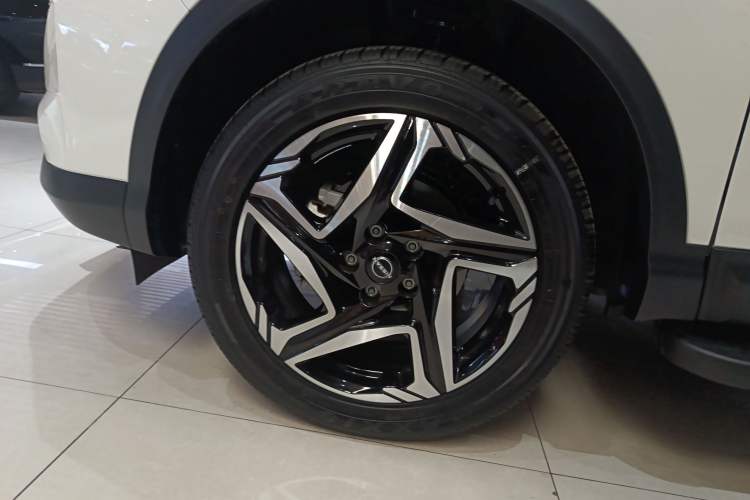 Used Nissan Qashqai 2025 Facelifted Honor 2.0L CVT XV+ Leading Edition Exterior 4