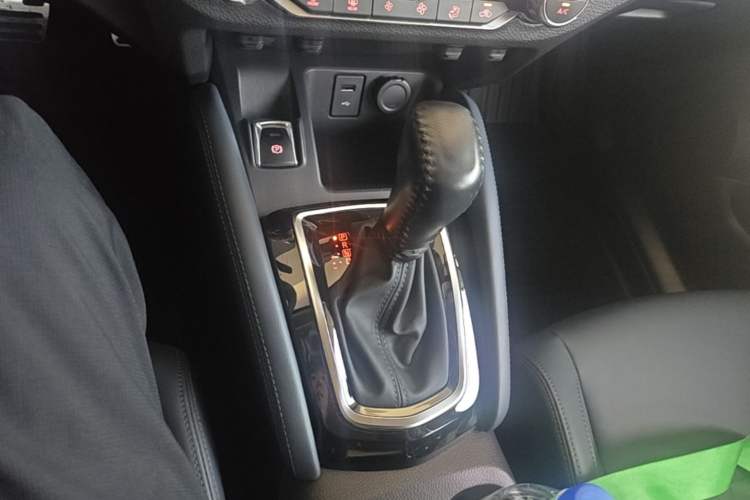Used Nissan Qashqai 2025 Honor 2.0L CVT XV+ Leading Edition Gear Lever