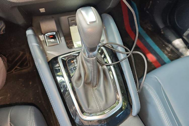 Used Nissan Qashqai 2025 Honor 2.0L CVT XV Genuine Edition Gear Lever