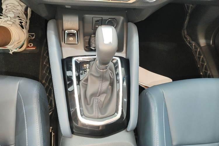Used Nissan Qashqai 2025 Honor 2.0L CVT XV Genuine Edition Gear Lever