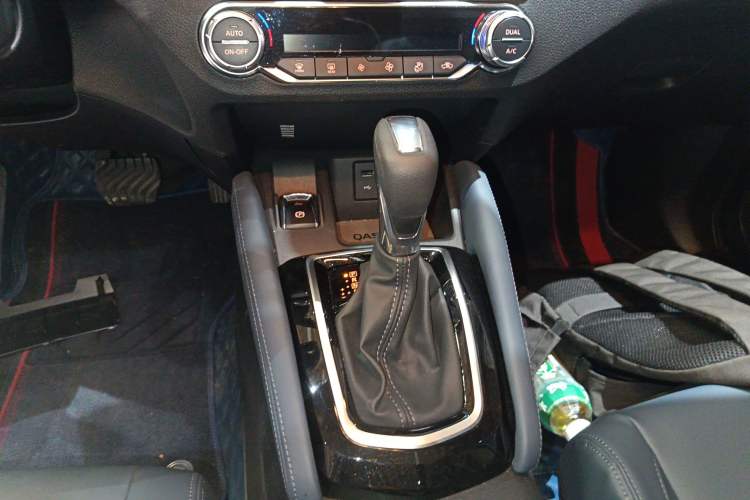 Used Nissan Qashqai 2025 Facelifted Honor 2.0L CVT XV+ Leading Edition Gear Lever