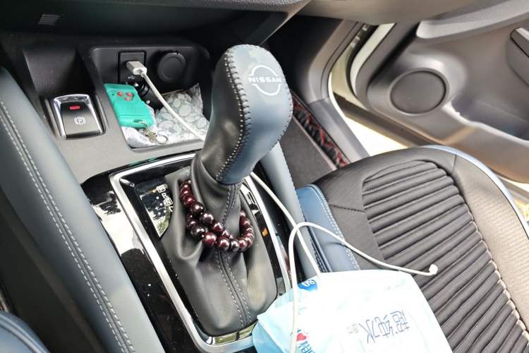 Used Nissan Qashqai 2025 Honor 2.0L CVT XV+ Leading Edition Gear Lever