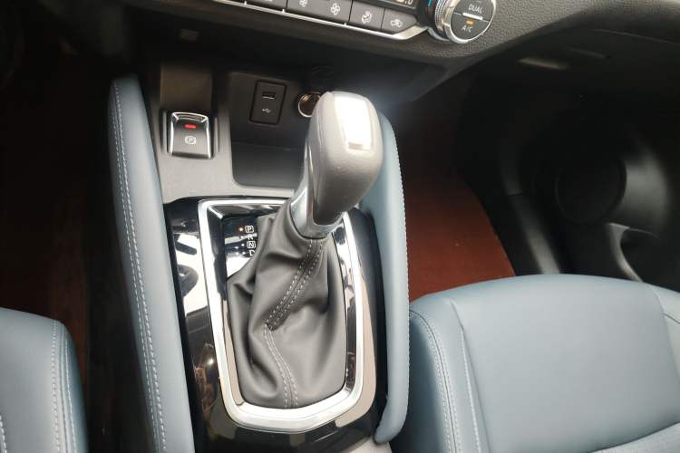 Used Nissan Qashqai 2025 Honor 2.0L CVT XV+ Leading Edition Gear Lever