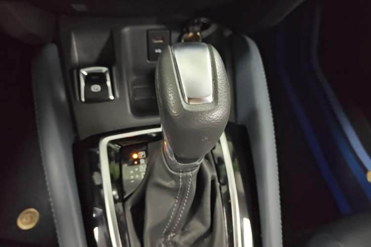 Used Nissan Qashqai 2025 Honor 2.0L CVT XV Genuine Edition Gear Lever
