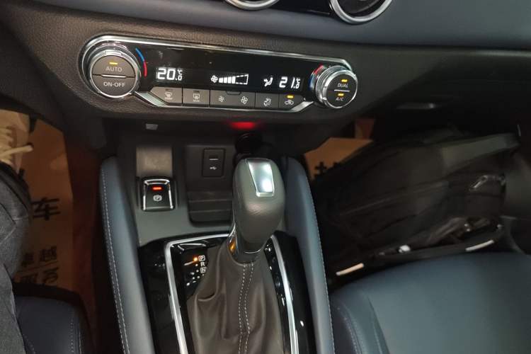 Used Nissan Qashqai 2025 Honor 2.0L CVT XV+ Leading Edition Gear Lever