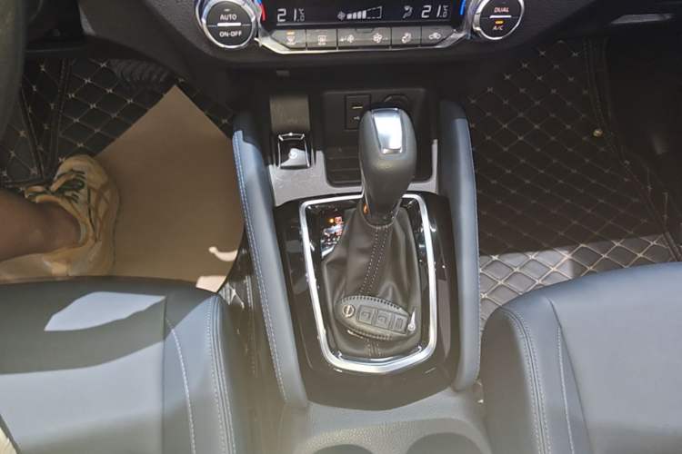 Used Nissan Qashqai 2025 Honor 2.0L CVT XV Genuine Edition Gear Lever