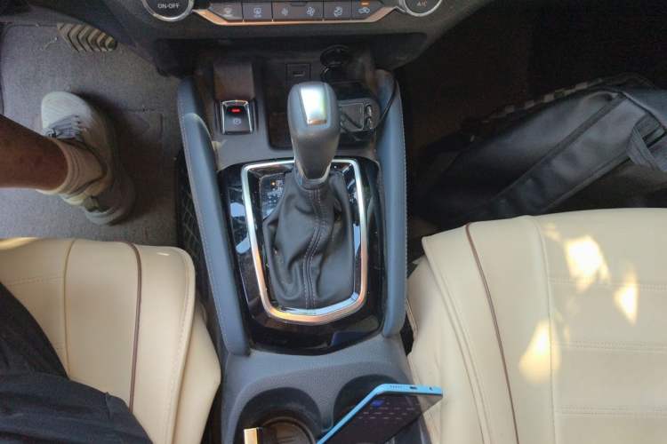 Used Nissan Qashqai 2025 Honor 2.0L CVT XV Genuine Edition Gear Lever
